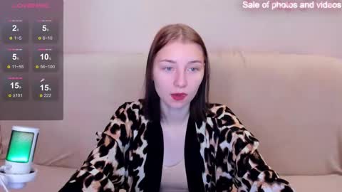 Snapshot of naughtybunny1_ chatting on 23, 10, 2025 NaughtyBunny online show from 23, 10, 2025