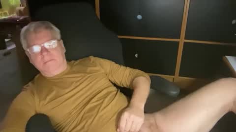 naughtydaddyla online show from 12, 11, 2025