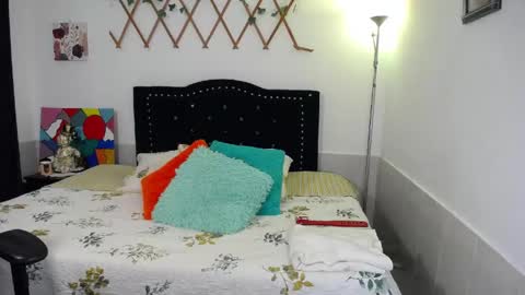 Valeria  online show from 13, 4, 2026