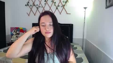 Snapshot of naughtygirl_mmm chatting on 9, 6, 2026 Valeria online show from 9, 6, 2026