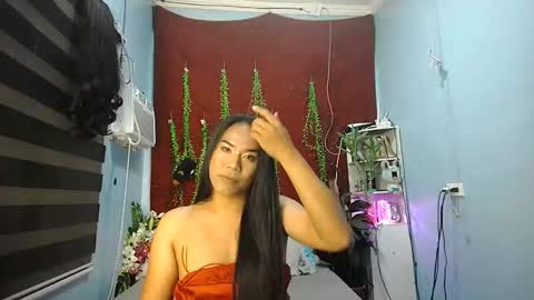 Snapshot of naughtygrace4u chatting on 25, 10, 2025 Aina online show from 25, 10, 2025