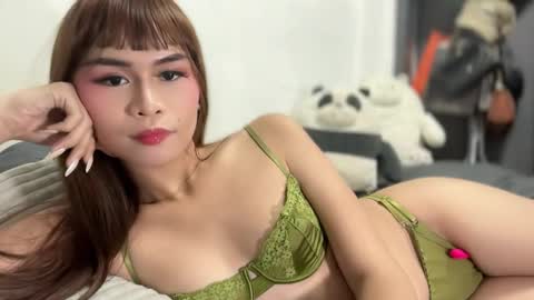 your girlfriend mira online show from 22, 3, 2026