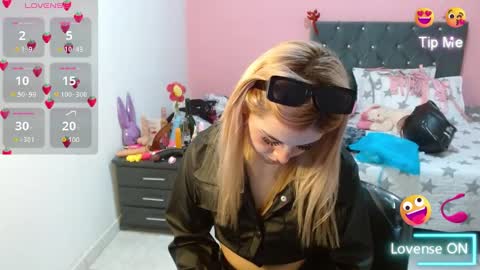 naughtyplayass online show from 21, 1, 2025