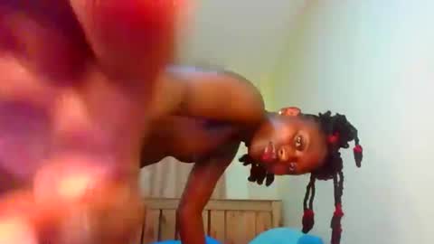 naughtyqueen12 online show from 17, 10, 2025