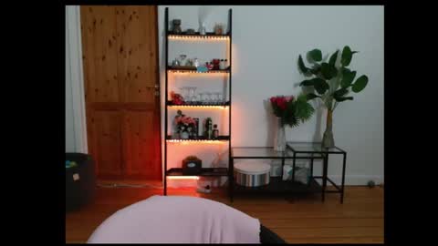 Ella - Naughty Rapunzel online show from 18, 12, 2024