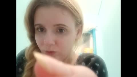 Snapshot of naughtyt333n chatting on 22, 4, 2026 Naughty Jess online show from 22, 4, 2026