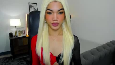 Snapshot of naughtyvixennova chatting on 13, 10, 2025 Cassie online show from 13, 10, 2025