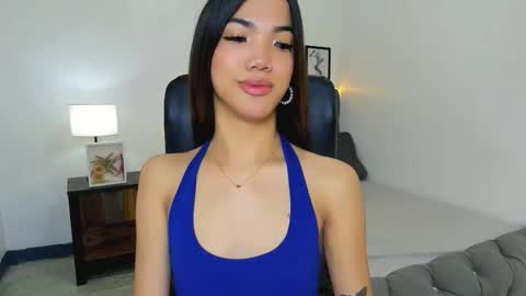 Snapshot of naughtyvixennova chatting on 2, 12, 2025 Cassie online show from 2, 12, 2025