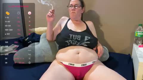 Snapshot of naughtywifenxtdoor chatting on 7, 10, 2025 Naughty Wife Next Dor online show from 7, 10, 2025