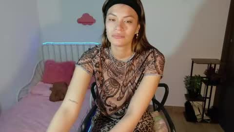 Snapshot of naugthy_muse chatting on 15, 6, 2026 sabrina online show from 15, 6, 2026
