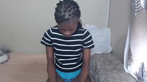 nawtylarissa_ online show from 17, 11, 2025