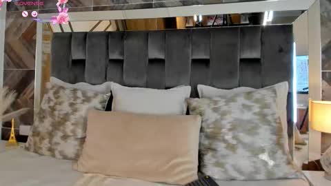    online show from 10, 11, 2025