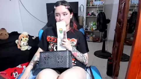 Geek Nicole    im Neeko UwU online show from 28, 5, 2026