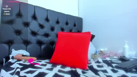 neferet_opal online show from 24, 1, 2025