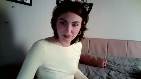 nefertiti_queen online show from 13, 10, 2025
