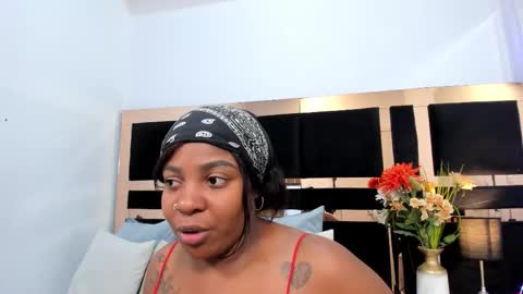 nefferetcharlotte online show from 22, 12, 2025