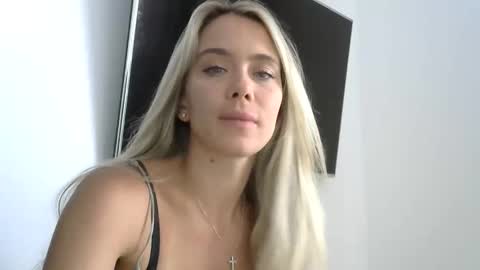 Snapshot of nelly_fortu chatting on 23, 4, 2026 nelly_fortu online show from 23, 4, 2026
