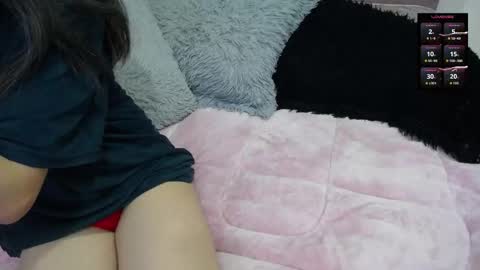 Snapshot of nenaa_stg chatting on 11, 9, 2025 Sol Stg online show from 11, 9, 2025