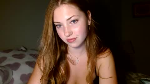 Snapshot of nenababyyy chatting on 19, 9, 2025 nenababyyy online show from 19, 9, 2025