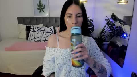 Sarah  online show from 12, 11, 2025