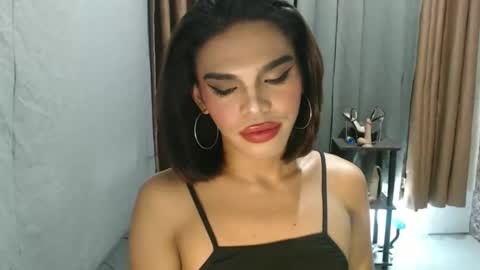 neomi online show from 18, 4, 2026