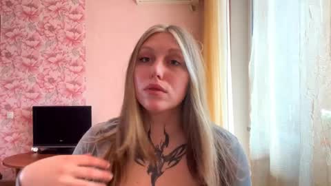 Snapshot of neomimaddern chatting on 9, 4, 2026 neomimaddern online show from 9, 4, 2026