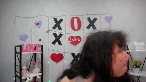 Snapshot of neonilalisova chatting on 20, 9, 2025 NeonilaLisova online show from 20, 9, 2025