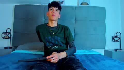  NeoRaptis  jhonatan  online show from 14, 2, 2025