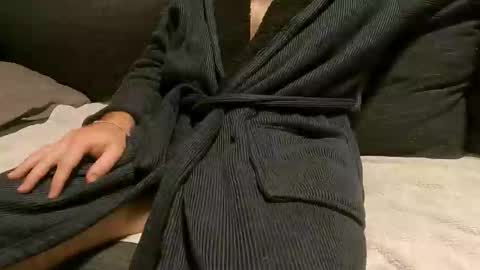 NeoTwo Bear Daddy online show from 8, 6, 2026