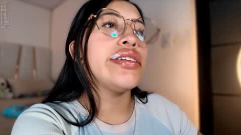 Helena    Every Friday new video for my fan club loves  online show from 20, 1, 2025