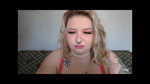 Snapshot of neriphine chatting on 17, 10, 2025 Neriphine online show from 17, 10, 2025