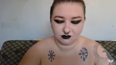 Snapshot of neriphine chatting on 24, 11, 2025 Neriphine online show from 24, 11, 2025