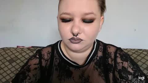 Snapshot of neriphine chatting on 25, 11, 2025 Neriphine online show from 25, 11, 2025