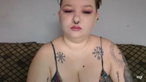 Snapshot of neriphine chatting on 1, 12, 2025 Neriphine online show from 1, 12, 2025