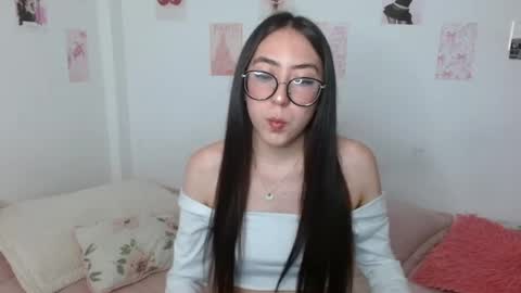 Snapshot of nessaa_ chatting on 29, 6, 2026 Nessa online show from 29, 6, 2026
