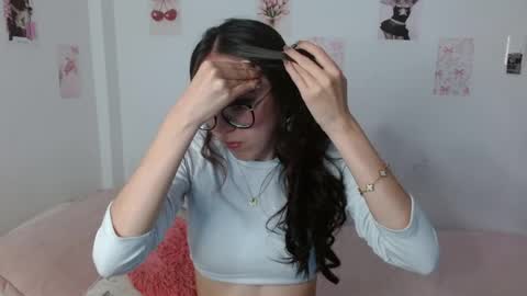 Snapshot of nessaa_ chatting on 2, 7, 2026 Nessa online show from 2, 7, 2026