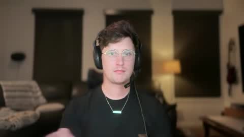 Snapshot of netflixhumanicorn chatting on 14, 11, 2025 RyRy online show from 14, 11, 2025