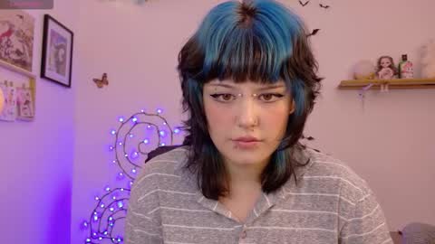 Snapshot of neurotic_witch chatting on 7, 1, 2026 Mar online show from 7, 1, 2026