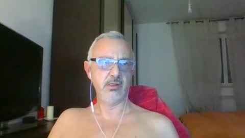 Snapshot of nevenerabis chatting on 4, 2, 2025 nevenerabis online show from 4, 2, 2025