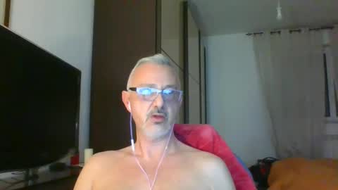 Snapshot of nevenerabis chatting on 24, 2, 2025 nevenerabis online show from 24, 2, 2025