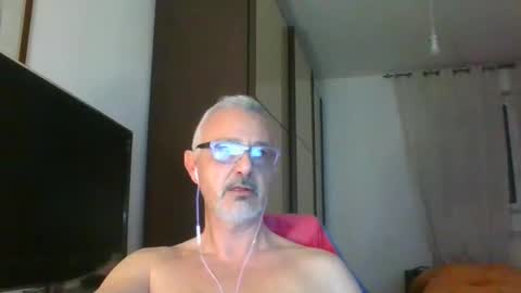 Snapshot of nevenerabis chatting on 6, 3, 2025 nevenerabis online show from 6, 3, 2025