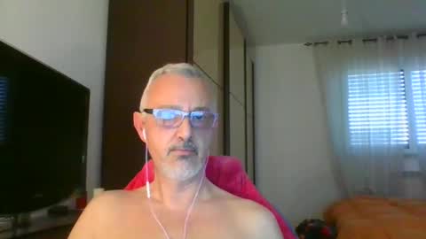 Snapshot of nevenerabis chatting on 10, 3, 2025 nevenerabis online show from 10, 3, 2025
