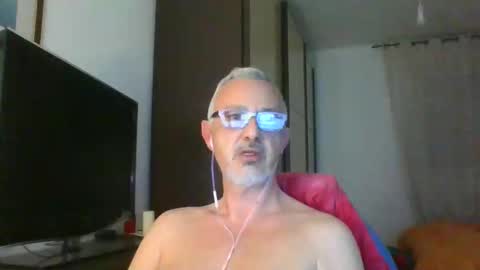 Snapshot of nevenerabis chatting on 11, 3, 2025 nevenerabis online show from 11, 3, 2025