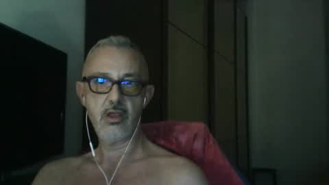 Snapshot of nevenerabis chatting on 10, 10, 2025 nevenerabis online show from 10, 10, 2025