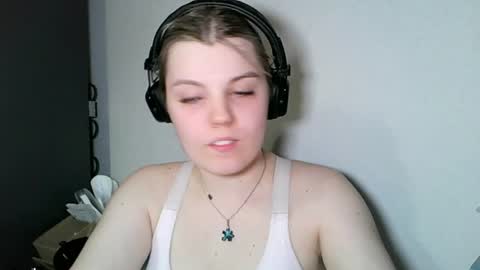 Snapshot of never_enoughh chatting on 18, 6, 2026 never_enoughh online show from 18, 6, 2026