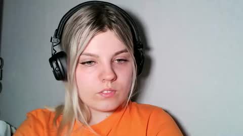 Snapshot of never_enoughh chatting on 21, 6, 2026 never_enoughh online show from 21, 6, 2026