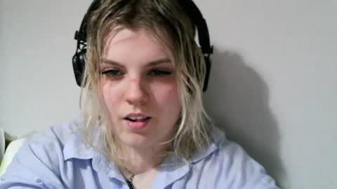 Snapshot of never_enoughh chatting on 28, 6, 2026 never_enoughh online show from 28, 6, 2026
