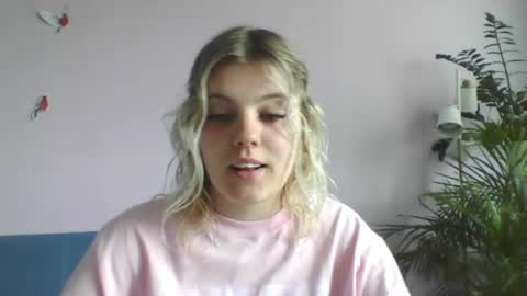 Snapshot of never_enoughh chatting on 21, 7, 2026 never_enoughh online show from 21, 7, 2026