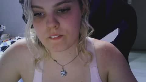 Snapshot of never_enoughh chatting on 28, 7, 2026 never_enoughh online show from 28, 7, 2026
