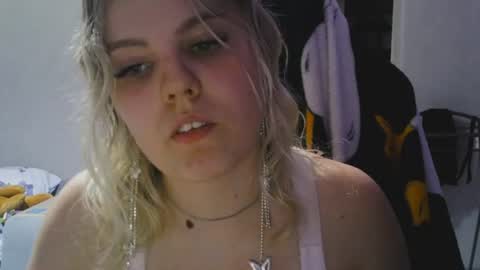 Snapshot of never_enoughh chatting on 28, 7, 2026 never_enoughh online show from 28, 7, 2026